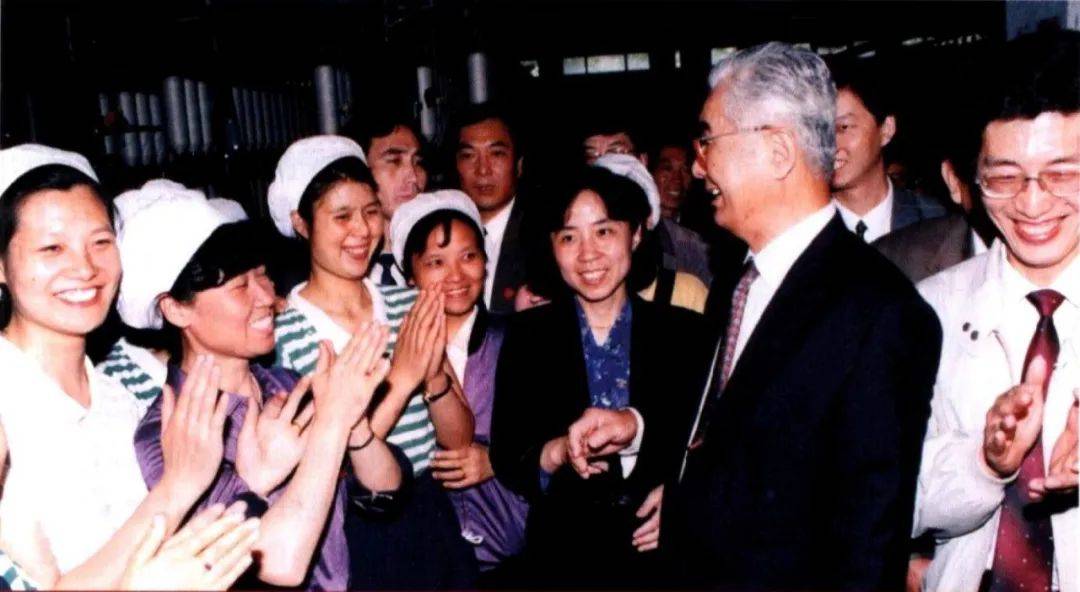 百年建党实业中国｜商科大家荣毅仁