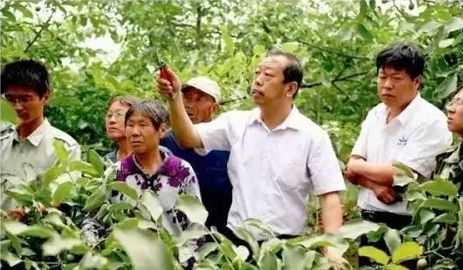 弘扬爱国奋斗精神 建功立业新时代